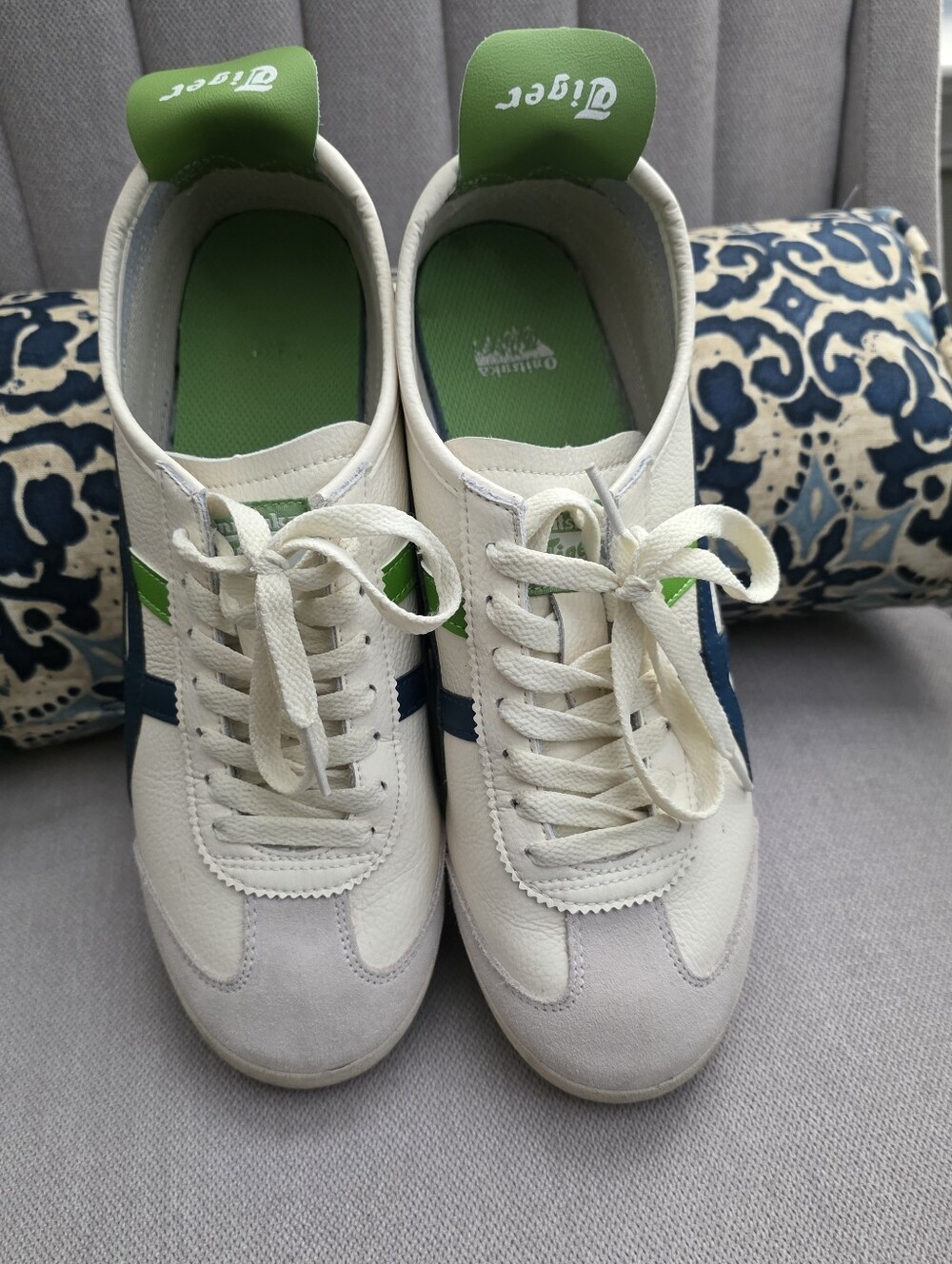Onitsuka Tiger by Asics White Sneakers with Navy & Green Stripes Used, Size 9.5. - Picture 4 of 13